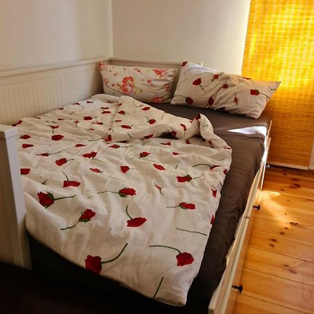 Nana-Eg-80M2 Sanierter Altbau-Parkplatz-Kleiner Garten-Wlan-Netflix-2Zimmer-Kueche-Dusche-Wanne-Waschmaschine โอเบอร์เฮาเซิน ภายนอก รูปภาพ