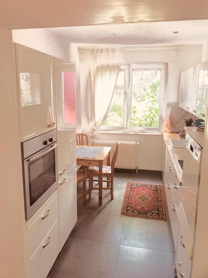 Nana-Eg-80M2 Sanierter Altbau-Parkplatz-Kleiner Garten-Wlan-Netflix-2Zimmer-Kueche-Dusche-Wanne-Waschmaschine โอเบอร์เฮาเซิน ภายนอก รูปภาพ